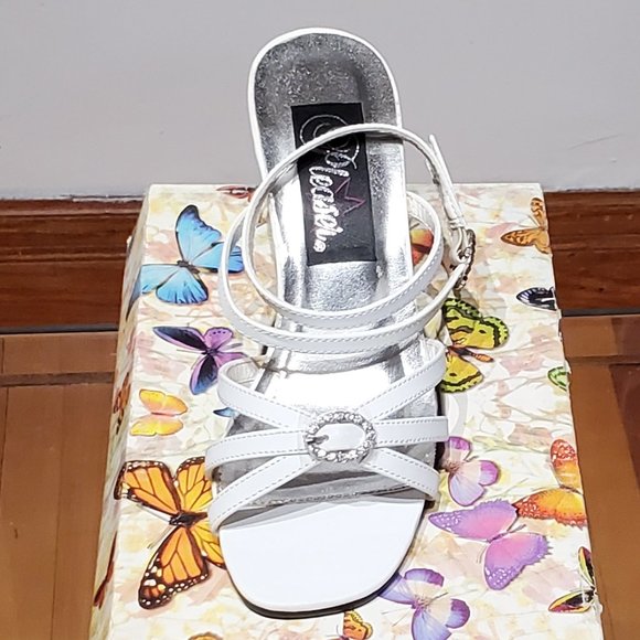 Clear heeled white boudoir sandals - Picture 2 of 5